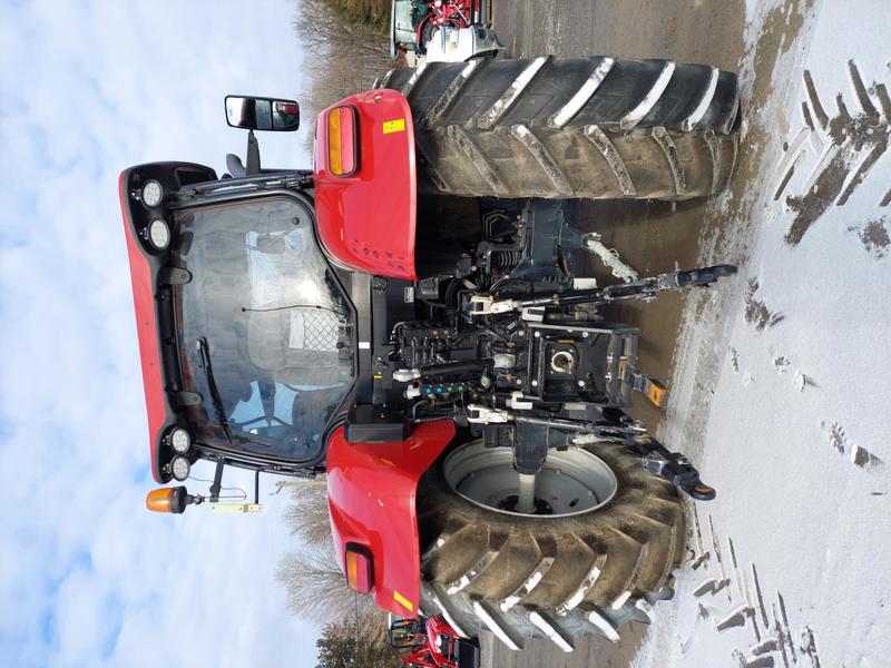 Tractors  Case IH Maxxum 145 Photo